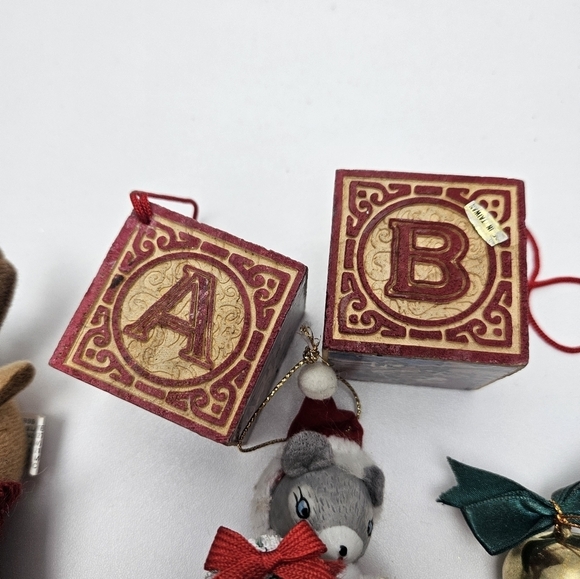 Vintage Christmas Ornaments lot of 9 - Picture 3 of 9